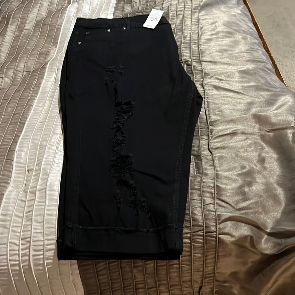 Ashley Stewart black capri jeans - Picture 1 of 5